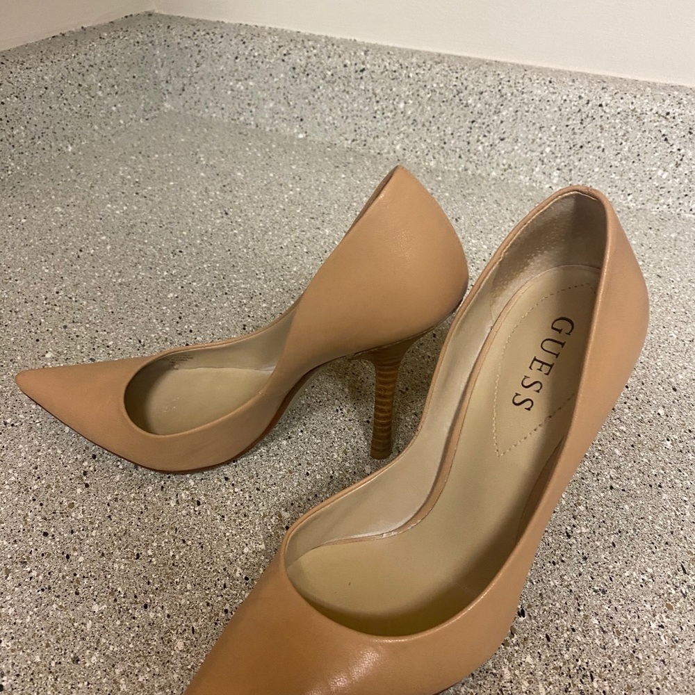 Guess high heels! Size 6 - Picture 4 of 4
